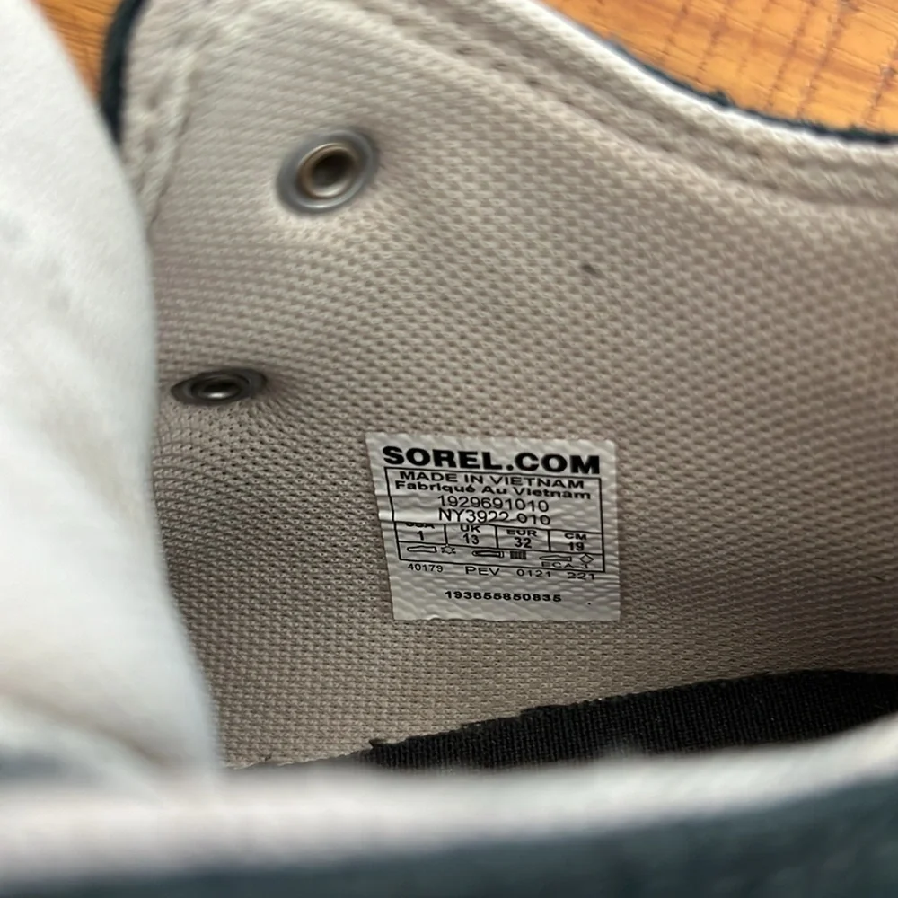 Sorel Out N About Conqest Boots Lace Up Waterproof Suede